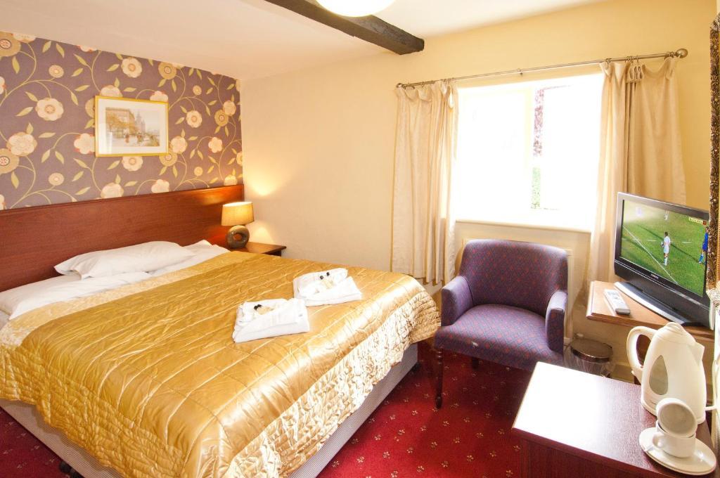 Hotel The George & Horn Near Newbury à Kingsclere Extérieur photo