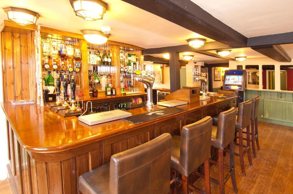 Hotel The George & Horn Near Newbury à Kingsclere Extérieur photo