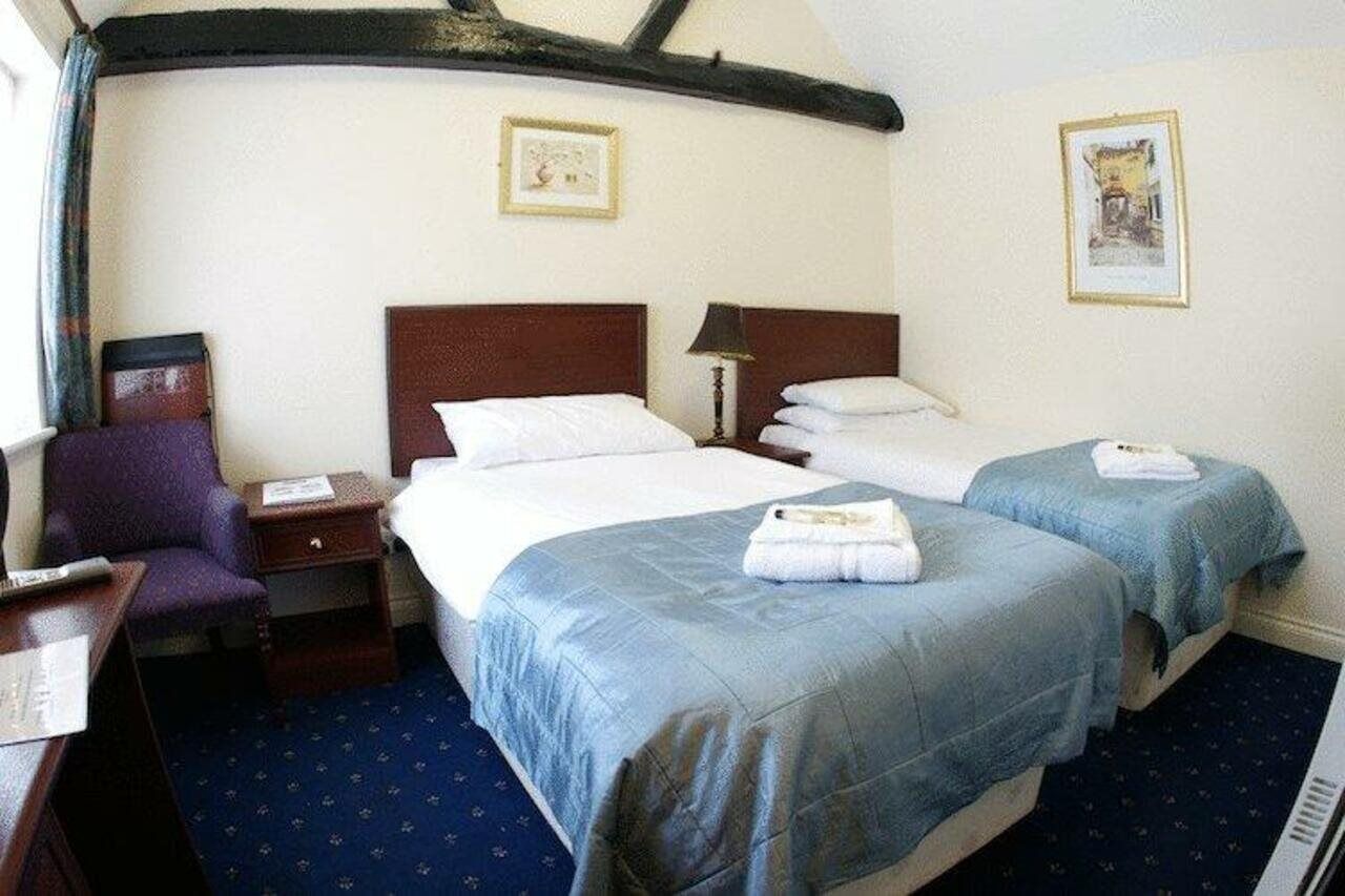 Hotel The George & Horn Near Newbury à Kingsclere Extérieur photo